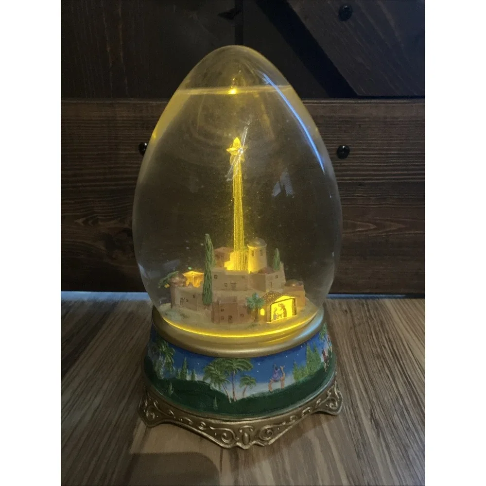 Hallmark Keepsake Water Globe Journey‎ Little Town Bethlehem Musical Lights Snow